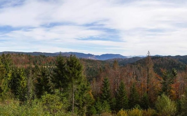 Secluded Holiday Home with Hot Tub in Kozji Vrh