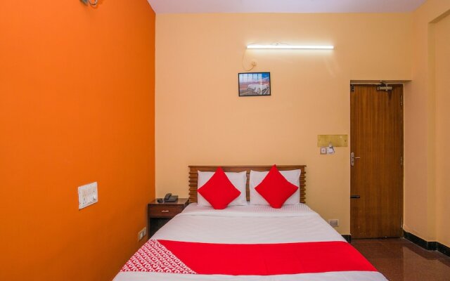 OYO 16896 Priyanka Residency