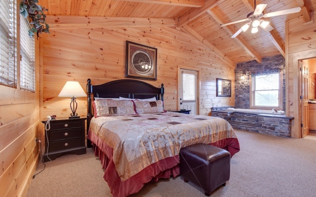Destinys Lodge by Vtrips