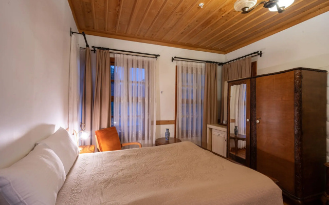 Cedrus Hotel