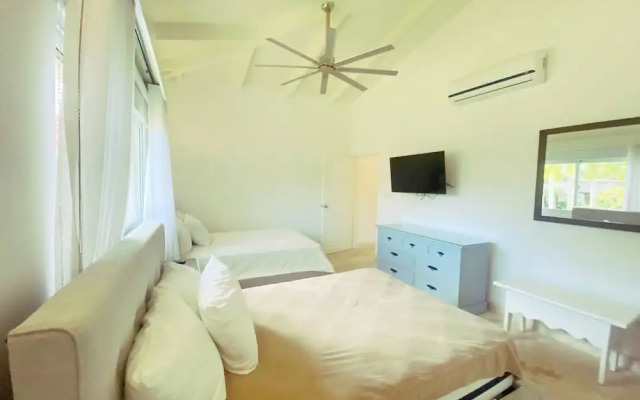 Seasideserenity - Luxury Villa Steps From The Beach