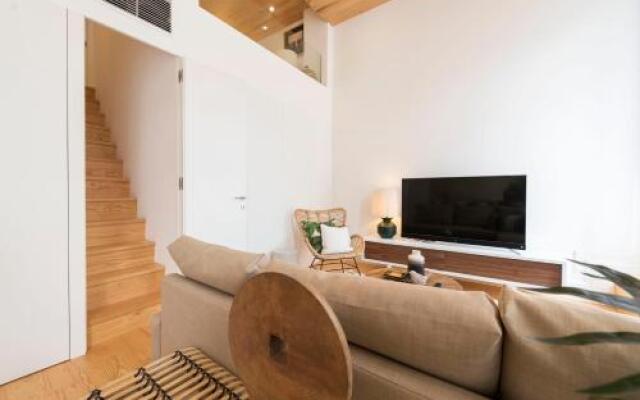 Bmyguest - Downtown Mezzanine Apartment