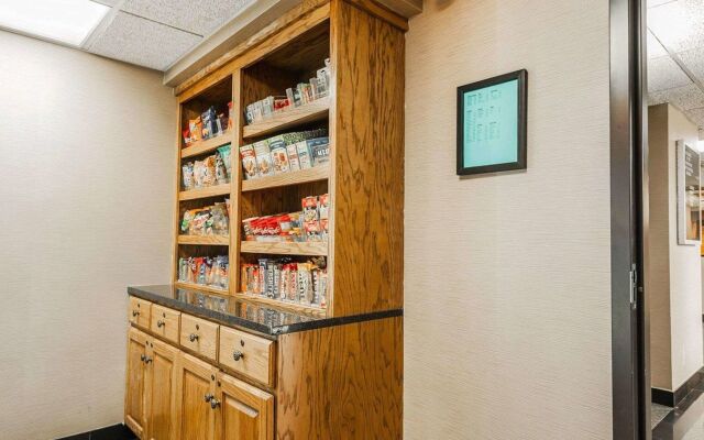 Spark by Hilton Denver East I 70