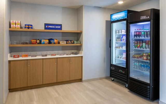Holiday Inn Express & Suites Englewood Denver South by IHG