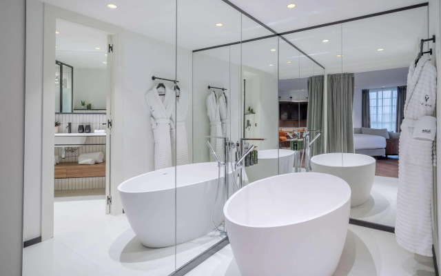 The Level at the Melia White House