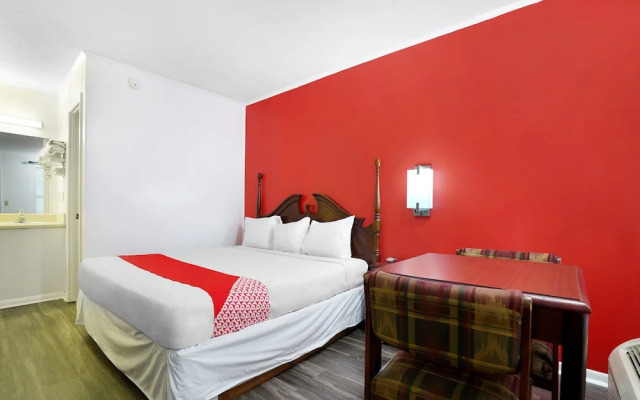 OYO Hotel Calhoun GA I-75 & US-41 Hwy