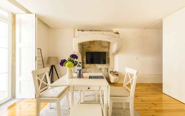 DA'Home - Almada Unique Apartment