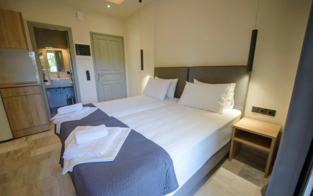 Saint Spiridon Hotel