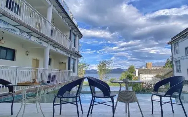 Donglibanhaiju Hotel