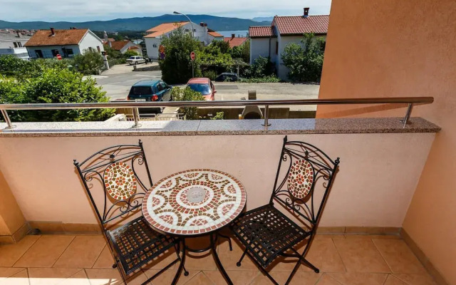 Comfortable and Sunny Krk Apartment