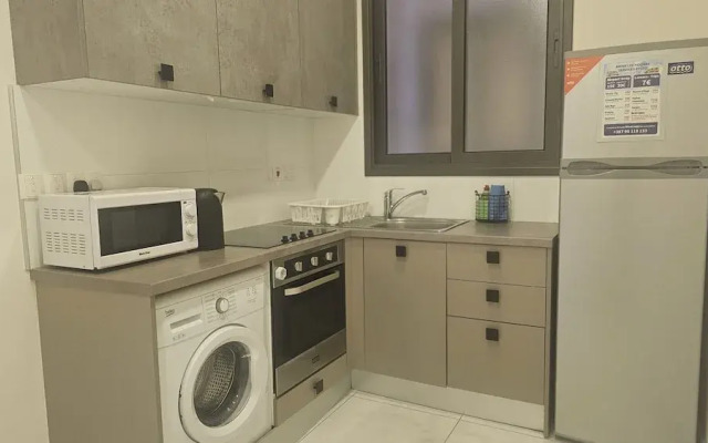 12 LCA - Stay Finibreeze Apartment