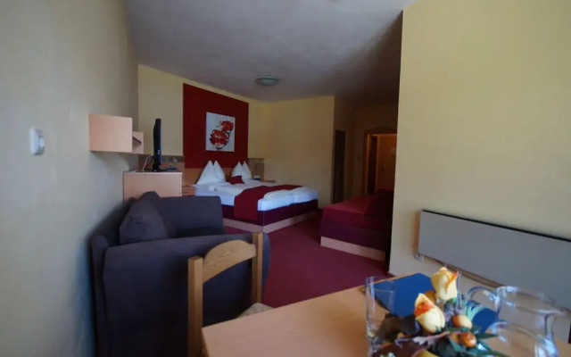Strandhotel Schabus