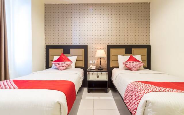 RedDoorz Plus near Cambridge City Square