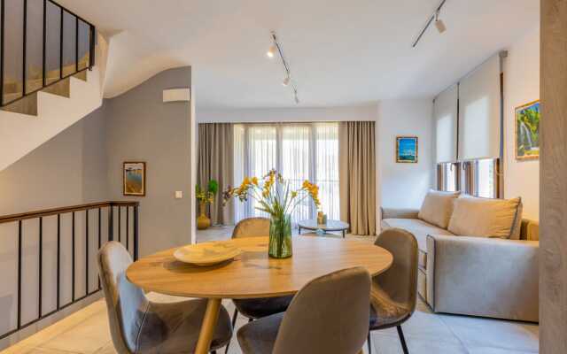 Penelope Luxury Suites
