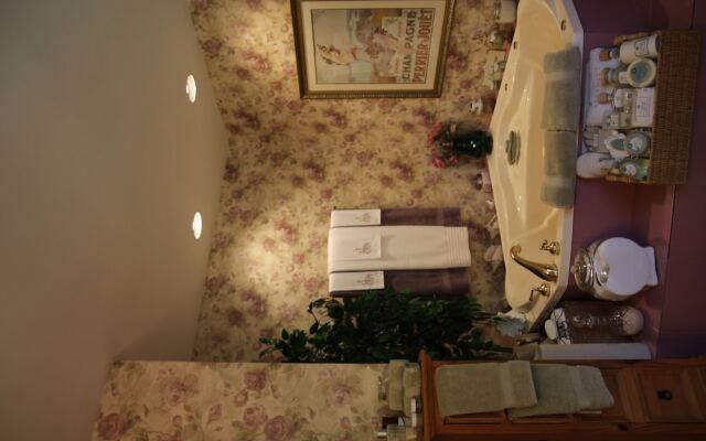 Jewel on the Hill Bed & Breakfast