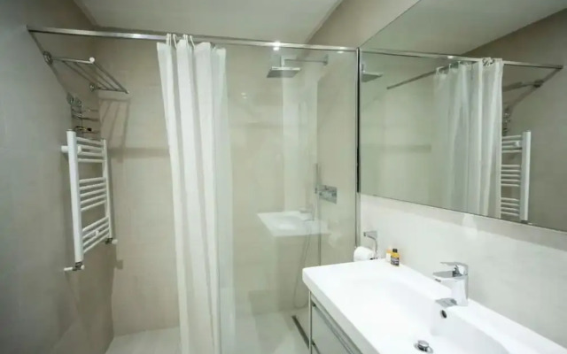 C13 Residence Malaga Cosy and Spacious 1bd in La Marsa