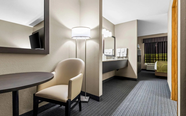 Super 8 by Wyndham Prince Albert