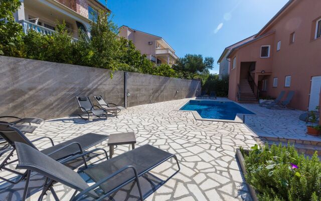 Apartment Tomica - open pool: A4 dvoetažni Novi Vinodolski, Riviera Crikvenica