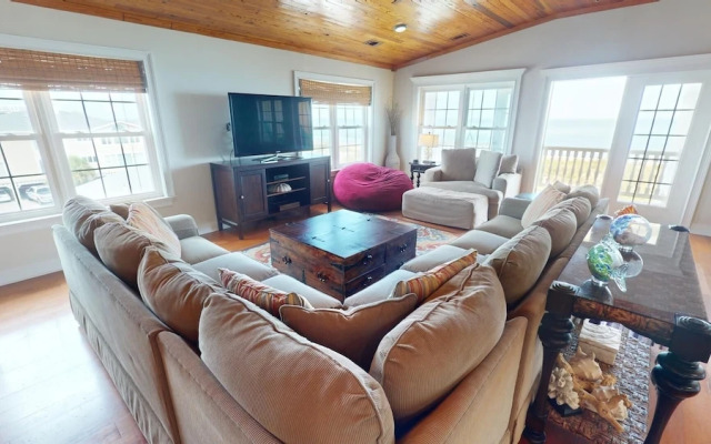 1801-b Strand Avenue