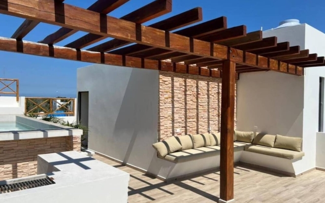 Amazing 1 Bedroom Apartment With Private Pool