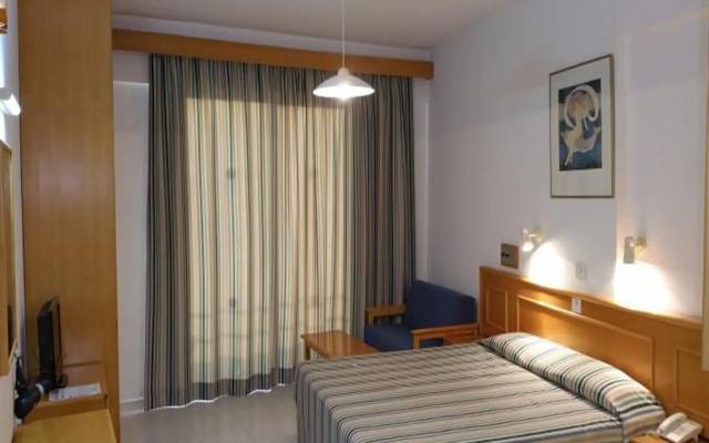 Corallia Beach Hotel Apartments
