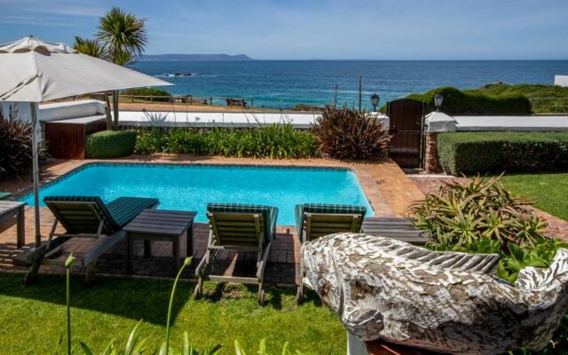 La Fontaine Guest House