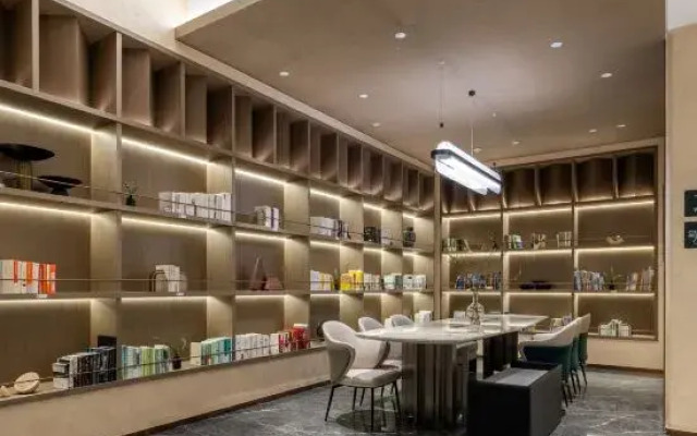 Atour Hotel Hefei Binhu Yungu City