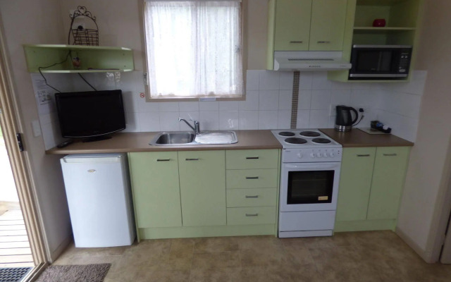 Tenterfield Lodge and Caravan Park