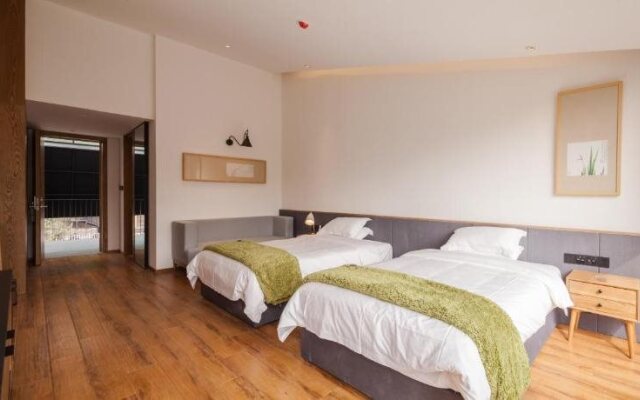 DADA Hobbyhorse Hotel (Chongqing University Town Metro Station)