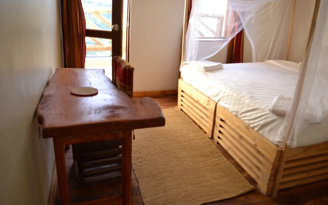 Bunyonyi Apple Farm Stay