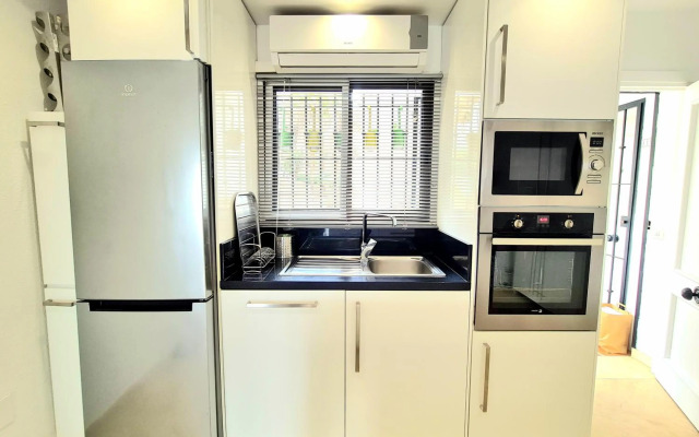 SunRise Sea Views Eco Apartment With Swimming Pool