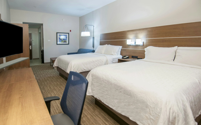 Holiday Inn Express & Suites Ocean Springs by IHG