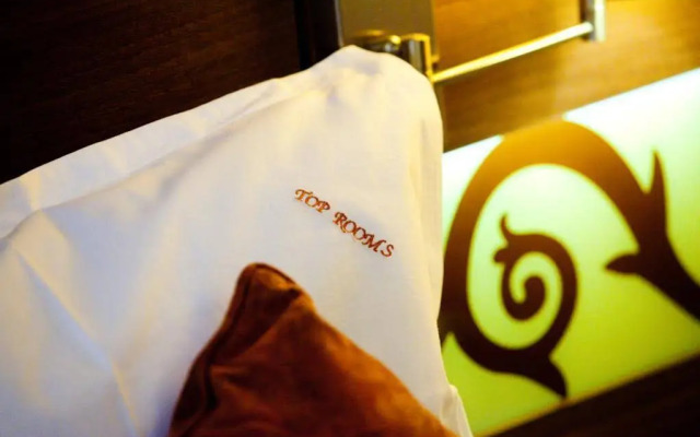 Top Rooms Aparthotel
