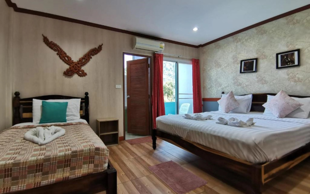Kamala Beach Residence – Guest Rooms – Kamala