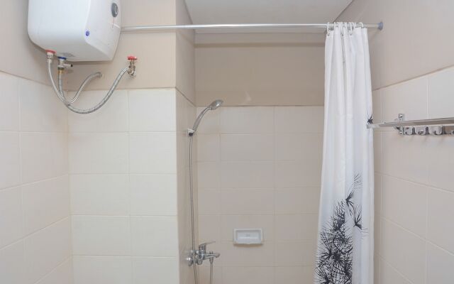 Warm and Cozy 2BR Apartment Woodland Park Residence