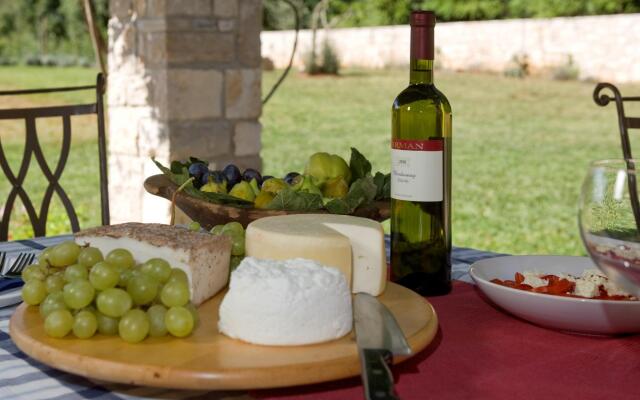 Lipa in Krnica with 4 bedrooms and 3 bathrooms