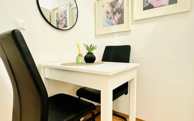 5BR Apt For 10 Walk to Kaufpark Alterlaa
