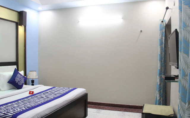 FabHotel Queen Palace by OYO Rooms
