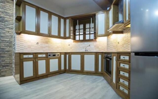 Paradise Apartment in Peiraiki