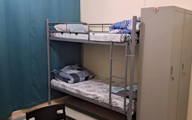 Top House Hostel