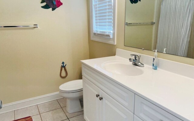 Salt, Sand And Sudds 5 Bedroom Home by RedAwning