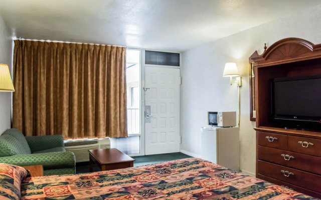 Rodeway Inn Clearwater - Largo