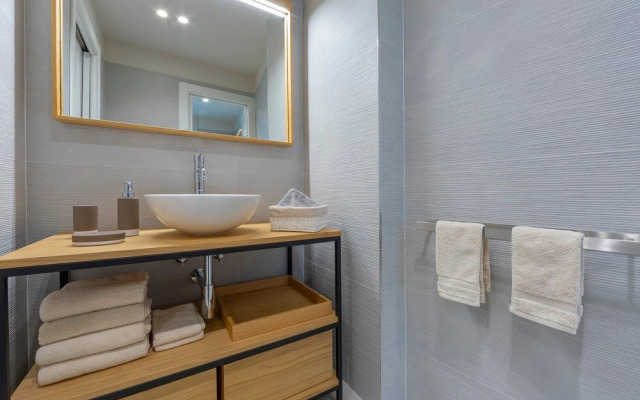 Mina Apartment 100m From Sea