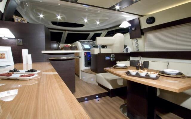 Mary Mary Luxury Yacht