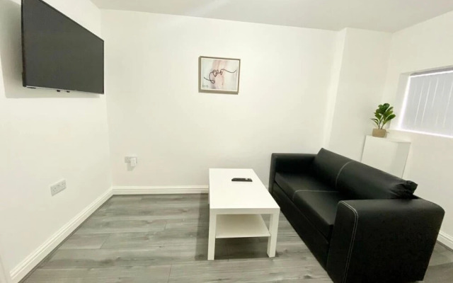 Tong Apartments