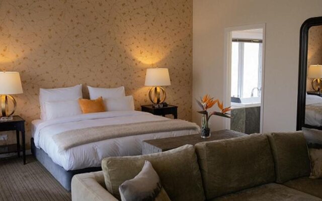 Woodhouse Mountain Lodge