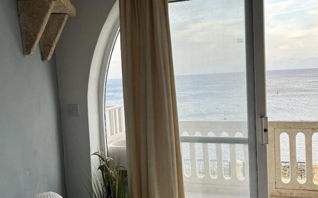 Excellent Views 2-bed Apartment in Marsalforn Gozo