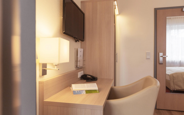Garner Hotel Hamburg Wandsbek Marktplatz by IHG