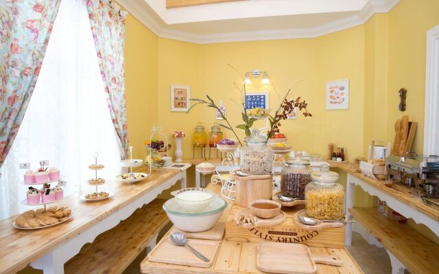 Hillsborough The English Country House