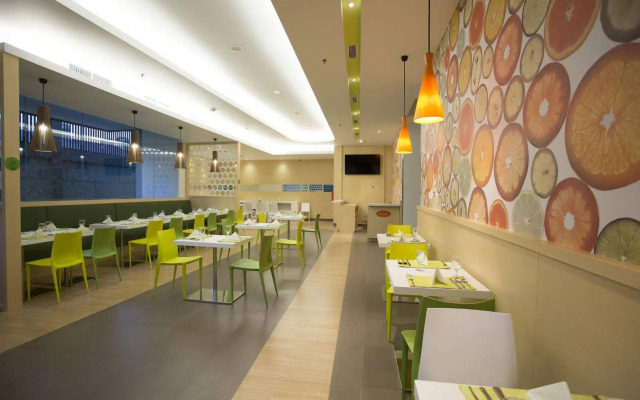 Zest Jemursari by Swiss-Belhotel International